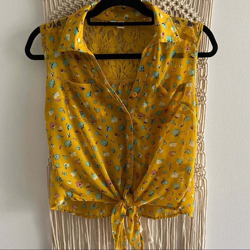 Yellow floral tie button top size medium